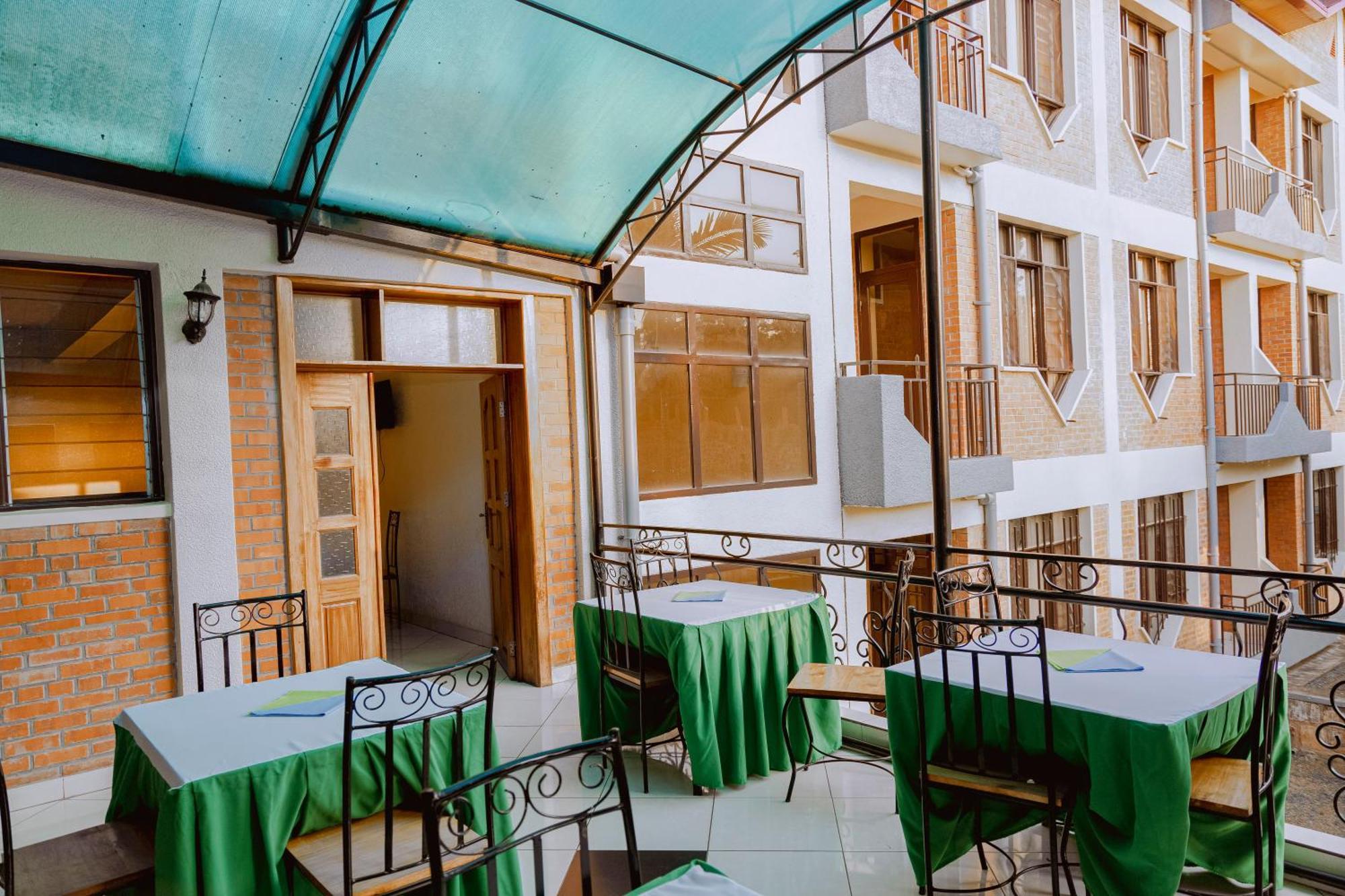 Centre Saint Vincent Pallotti Кигали Екстериор снимка