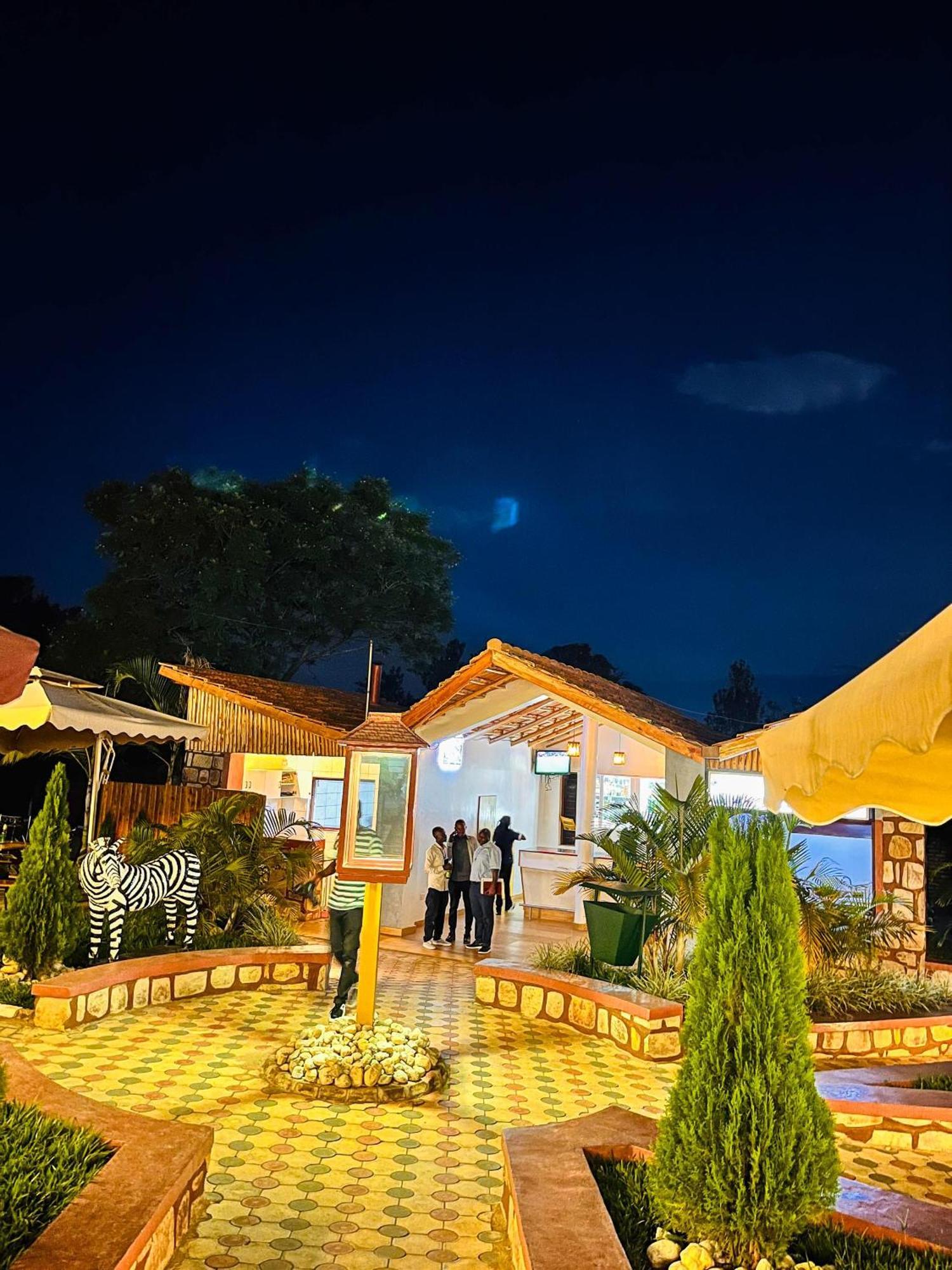 Centre Saint Vincent Pallotti Кигали Екстериор снимка